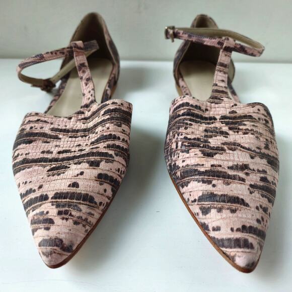 Freda Salvador Tulip Flat Ankle Strap Pointed Toe Flats in Nude Snake Size 7 - Picture 13 of 13